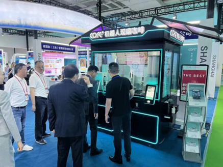 甘肃省省长任振鹤视察COFE+全智能·机器人现磨咖啡馆 甘肃省省长任振鹤视察COFE+全智能·机器人现磨咖啡馆